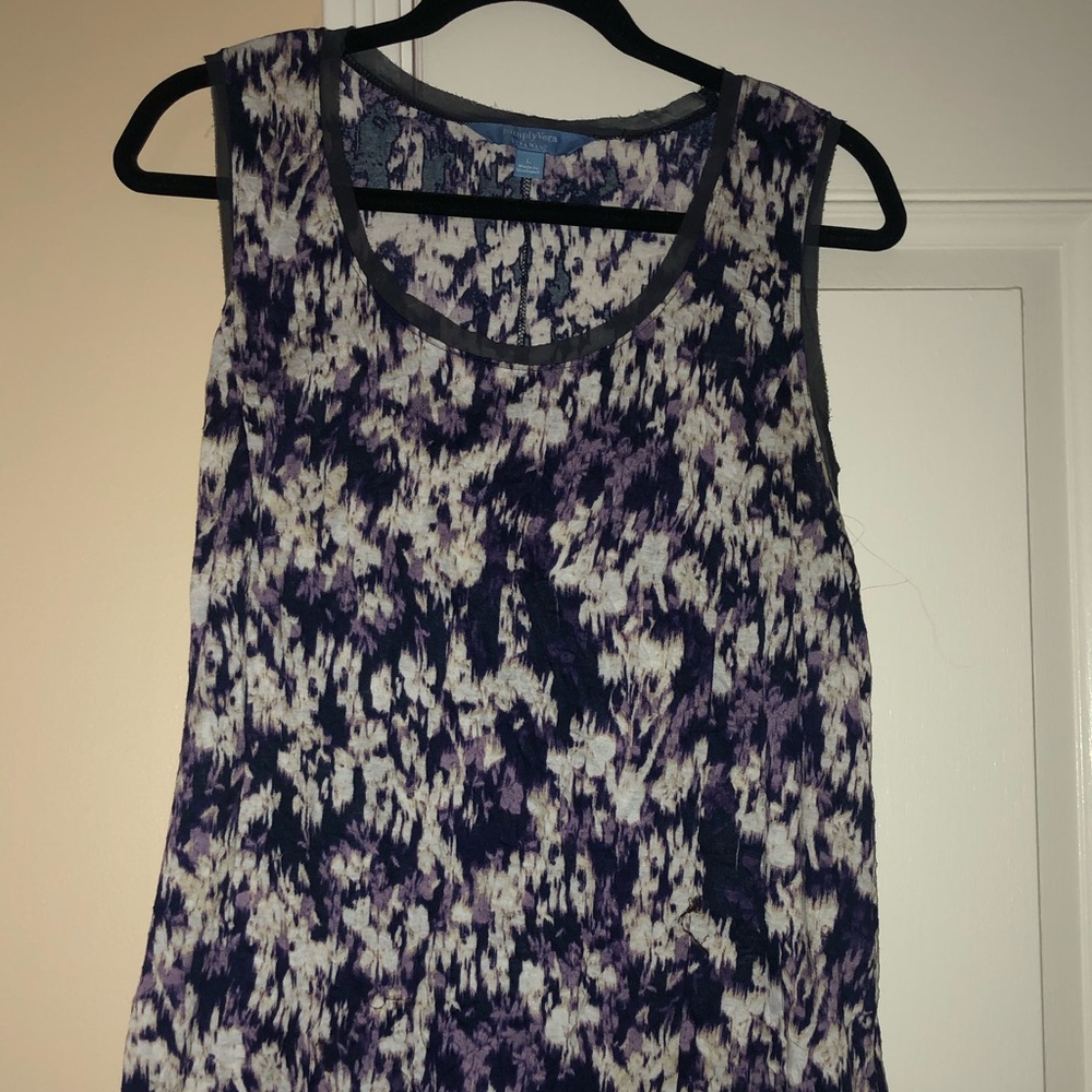 Vera Wang sleeveless top